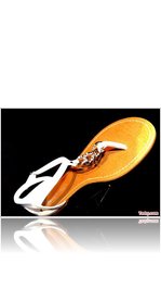 Diva's Footwear and Lounge